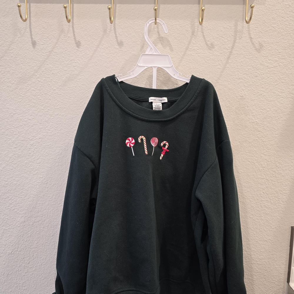 Dark Green Holiday Pajama Set with Candy Embroidery